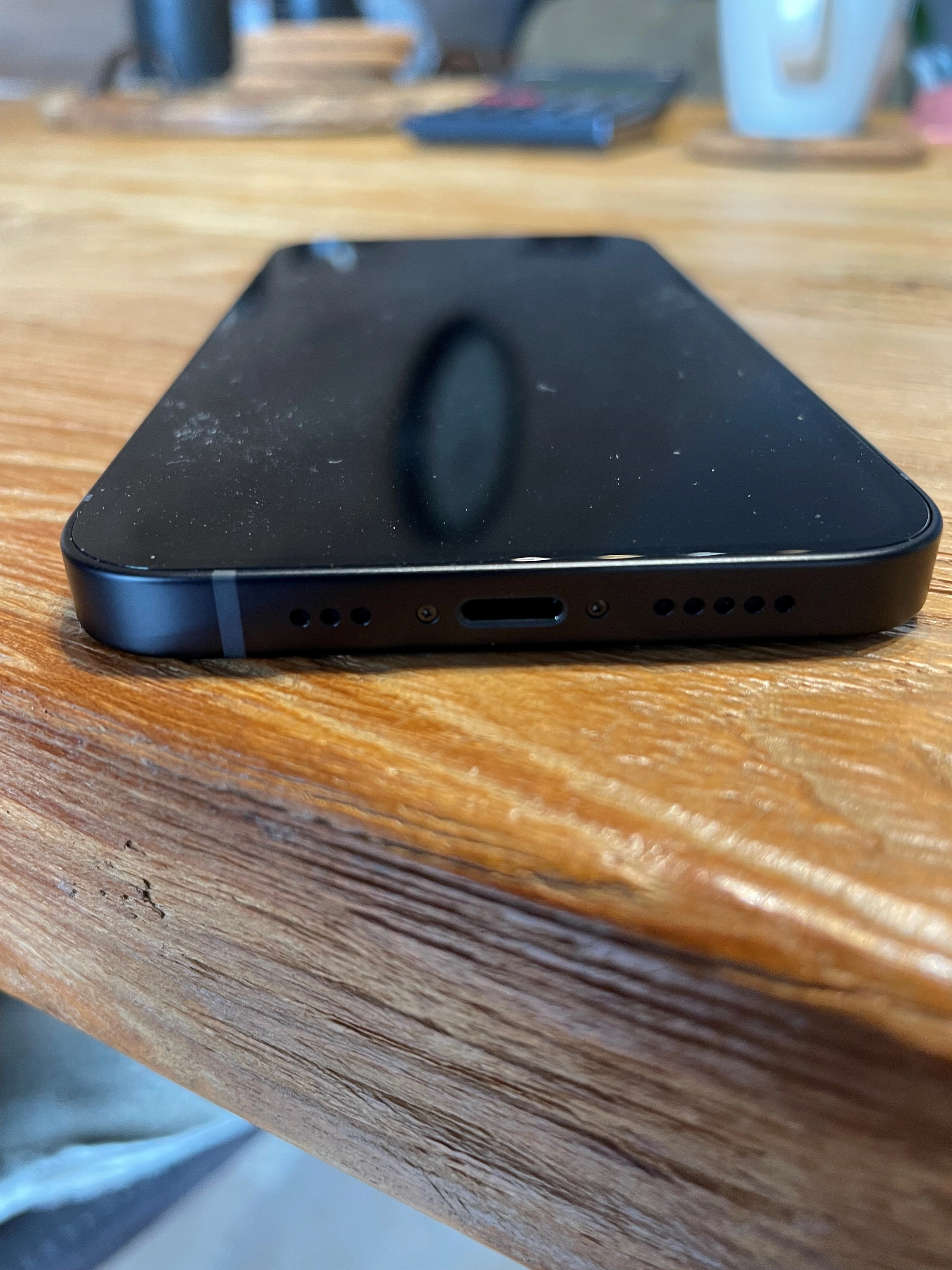 Een Apple Iphone 12 zwart 128GB koop je bij EconOffice